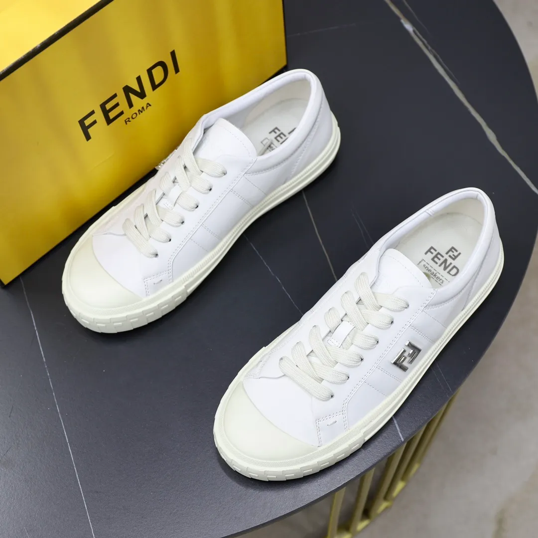 Factory price: 580💰Original order (couple model) Brand: FENDI Fendi🙅‍♂️🙅‍♂️🙅‍♂️ Size: Female 35–40, Male 39-44 (45 can be customized) Grade: Official website genuine Material: Imported original cowhide upper Original comfortable lining TPU wear-resistant lightweight outsole Style category: Loafers New trendy shoes color: actual picture color